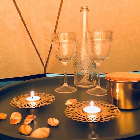 Lyxtält Aurora Glamping By The Whales 2*